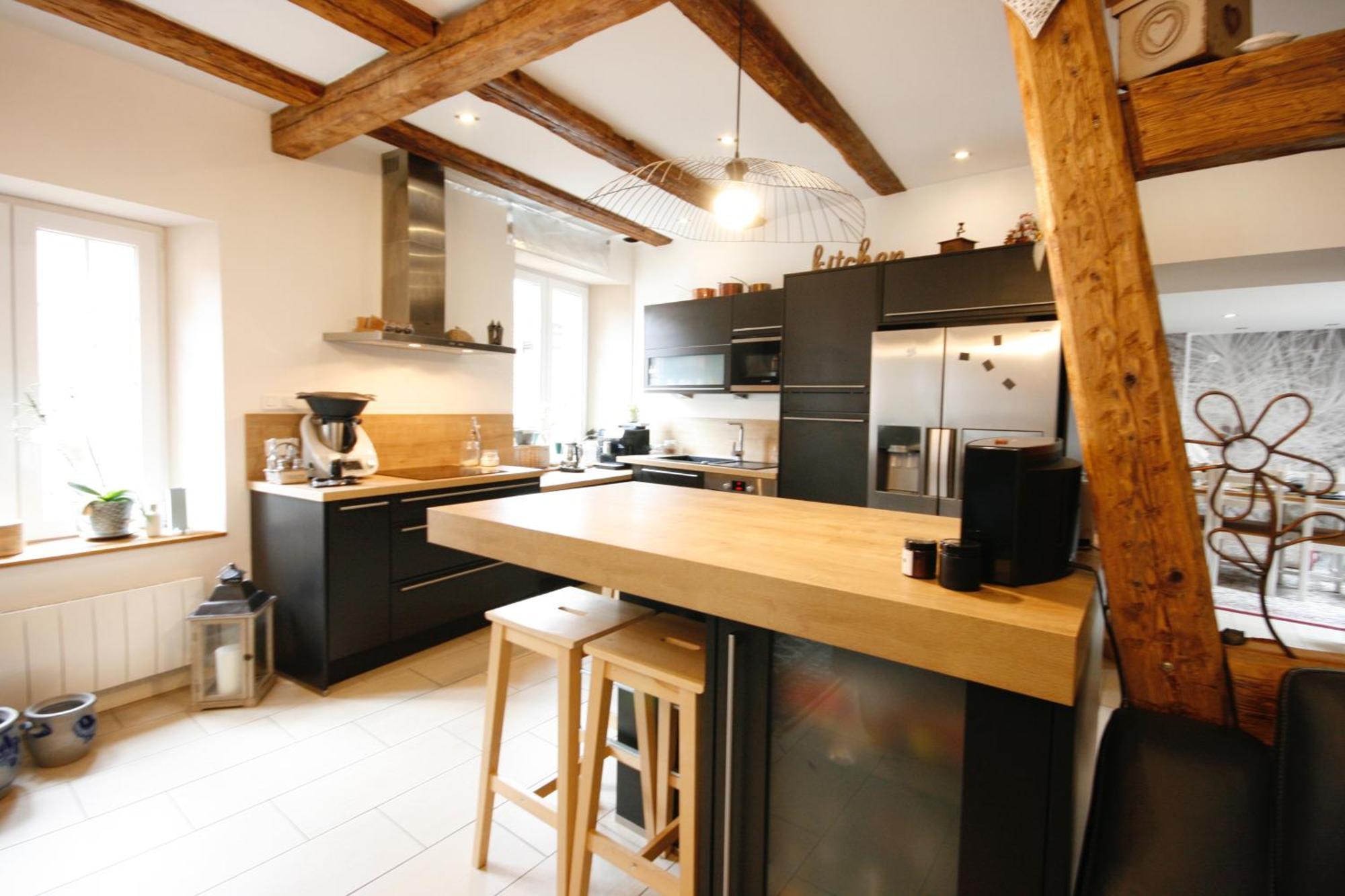 Le Avec Terrasse Et Piscine Holiday home