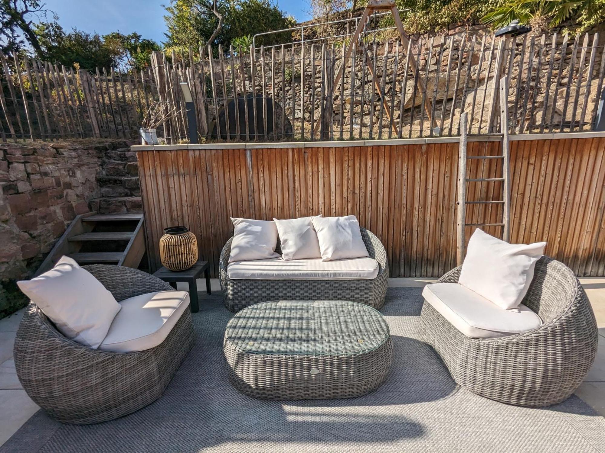 Le Avec Terrasse Et Piscine *