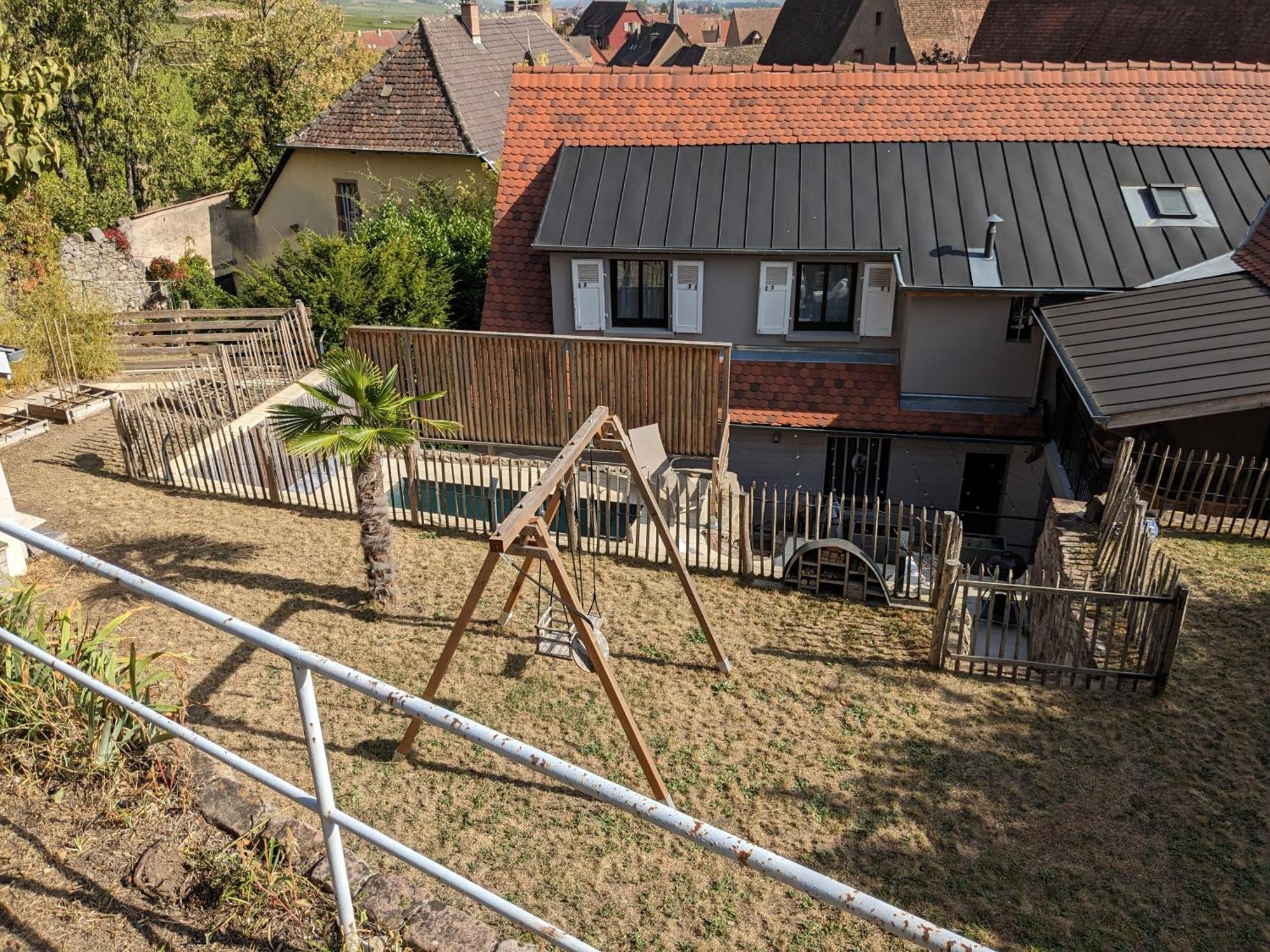 Le Avec Terrasse Et Piscine Holiday home